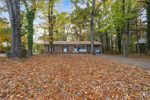 2975 Forest Dr, Randleman, NC 27317 photo 3