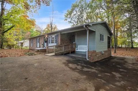 2975 Forest Dr, Randleman, NC 27317 photo 6