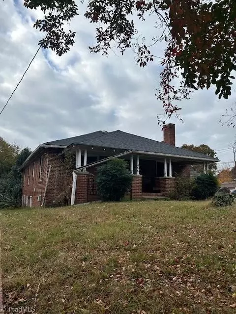 400 28th St E, Winston Salem, NC 27105
