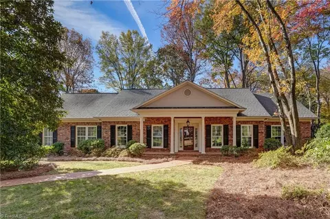 3027 Lake Forest Dr, Greensboro, NC 27408