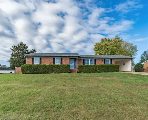 3821 Greenway Dr, Trinity, NC 27370