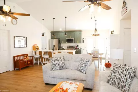 732 Garner Rd, Denton, NC 27239 photo 8