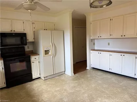 173 Old Mill Rd #C, High Point, NC 27265 photo 9