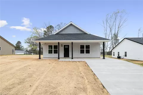 511 W End Blvd, Madison, NC 27025