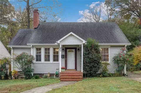 2813 Springwood Dr, Greensboro, NC 27403