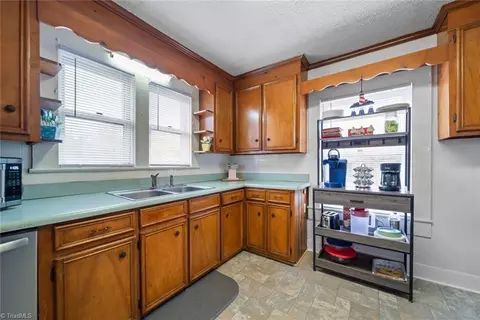 Kitchen - 1082 Tom Gordon Rd, King, NC 27021 photo 1 of 3