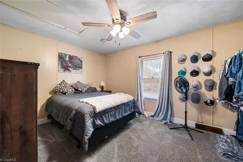Bedroom - 1082 Tom Gordon Rd, King, NC 27021 photo 4 of 6