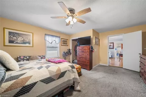 Bedroom - 1082 Tom Gordon Rd, King, NC 27021 photo 2 of 6