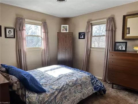 Bedroom - 5220 Windemere Cir, Trinity, NC 27370 photo 2 of 2