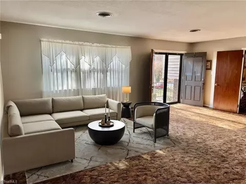 Living - 5220 Windemere Cir, Trinity, NC 27370 photo 1 of 2