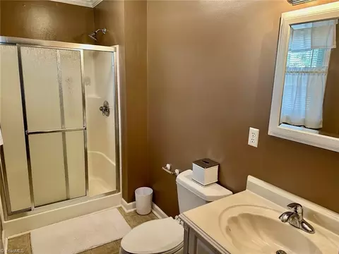 Bath - 5220 Windemere Cir, Trinity, NC 27370 photo 1 of 1