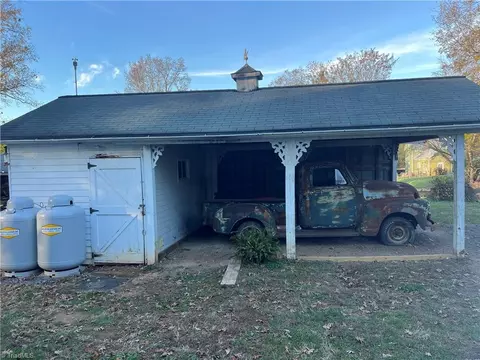 216 2nd St, Denton, NC 27239 photo 21