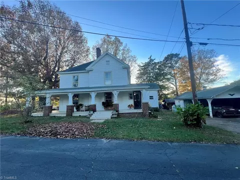 216 2nd St, Denton, NC 27239 photo 22