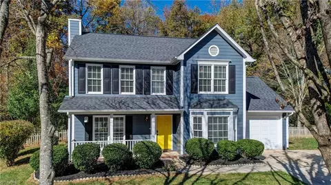 2516 Glen Meadow Dr, Greensboro, NC 27455