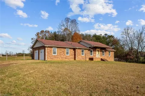 3401 Nc Highway 135, Stoneville, NC 27048