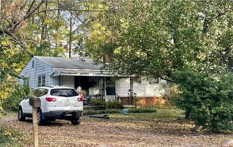 1130 Bridges Dr, High Point, NC 27262