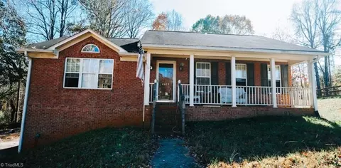 8403 Laurel Acres Ct, Colfax, NC 27235