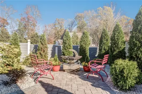 Exterior - 3448 Willowcrest St, High Point, NC 27265 photo 4 of 12