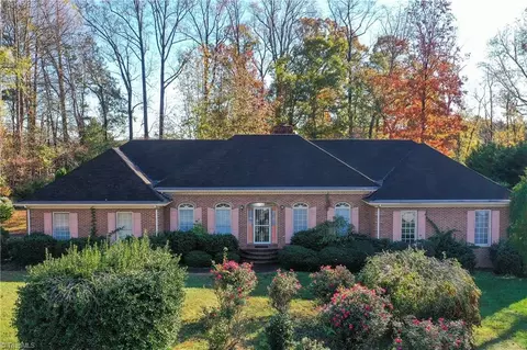 1619 Brannock Dr, Greensboro, NC 27406