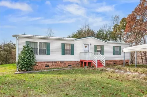 1055 Eagle Rock Rd, King, NC 27021 photo 2