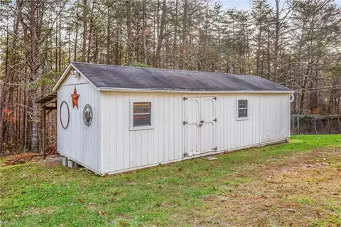 1055 Eagle Rock Rd, King, NC 27021 photo 33