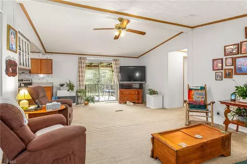 1055 Eagle Rock Rd, King, NC 27021 photo 4