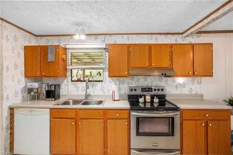 1055 Eagle Rock Rd, King, NC 27021 photo 13