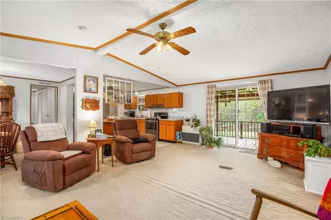 1055 Eagle Rock Rd, King, NC 27021 photo 5
