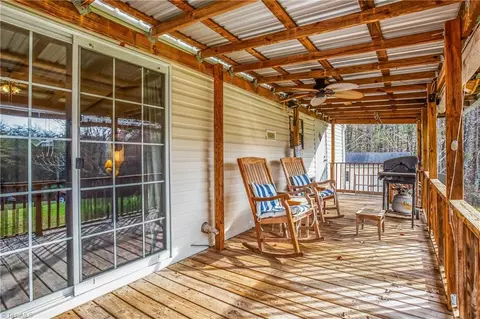 1055 Eagle Rock Rd, King, NC 27021 photo 12