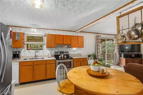 1055 Eagle Rock Rd, King, NC 27021 photo 10
