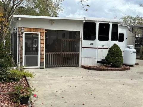 141 Cardinal Ave, New London, NC 28127