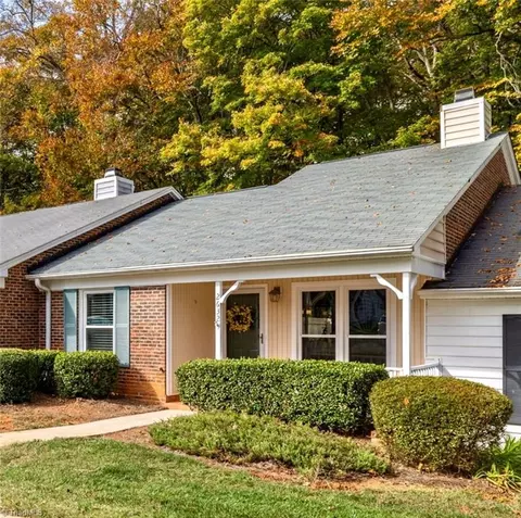 2632 Cottage Pl, Greensboro, NC 27455