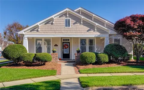 148 Rosewalk Ln, Bermuda Run, NC 27006