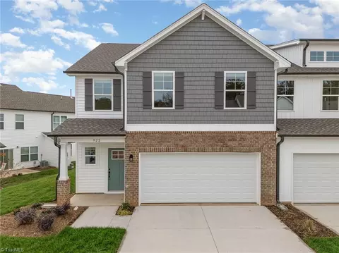 922 Cannon Crossing Cir, Greensboro, NC 27410