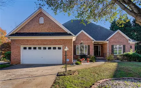 6800 Gray Moss Ct, Clemmons, NC 27012