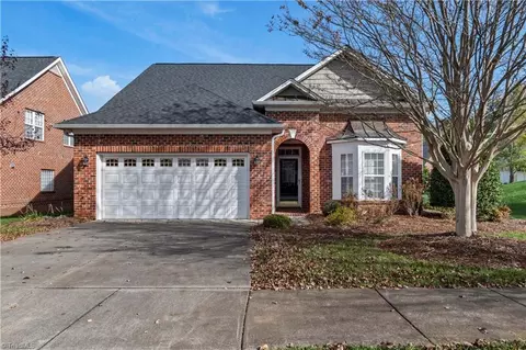 128 Turnberry Dr, Mocksville, NC 27028
