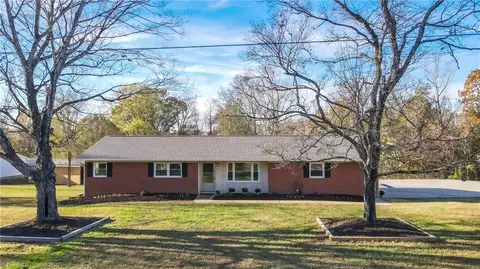3737 Caraway Trl, Sophia, NC 27350