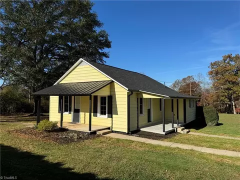 132 Benge Dr, Elkin, NC 28621