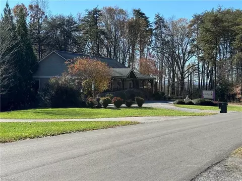 132 Benge Dr, Elkin, NC 28621 photo 33