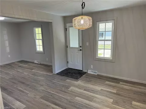 132 Benge Dr, Elkin, NC 28621 photo 10