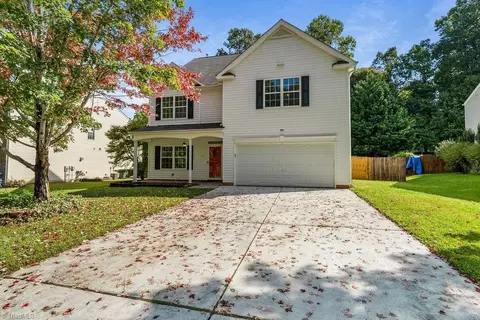 1116 Birkdale Dr, Mebane, NC 27302