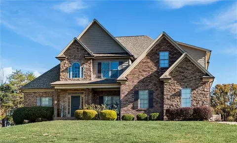 350 Centenary Ridge Dr, Clemmons, NC 27012