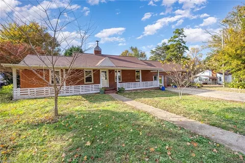 1202 White St, Lexington, NC 27295