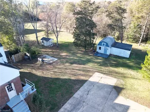 1129 Meadow Rd E, Eden, NC 27288 photo 39