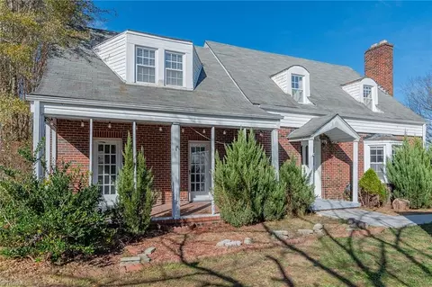 1129 Meadow Rd E, Eden, NC 27288 photo 3
