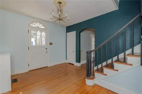 1129 Meadow Rd E, Eden, NC 27288 photo 6