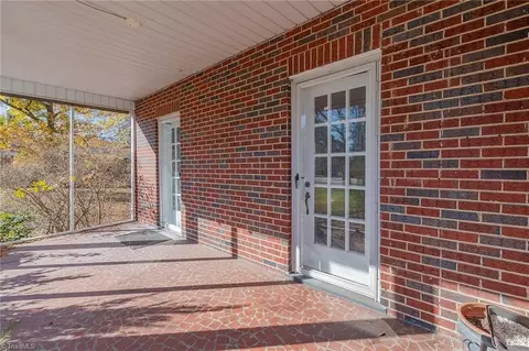 1129 Meadow Rd E, Eden, NC 27288 photo 31