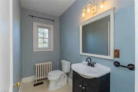 1129 Meadow Rd E, Eden, NC 27288 photo 16