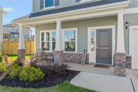 7456 Buckview Ct, Kernersville, NC 27284