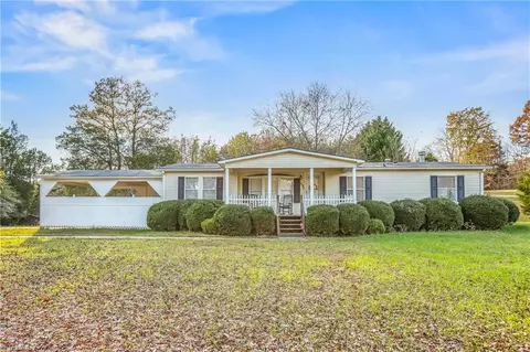 1571 Westmoreland Rd, King, NC 27021